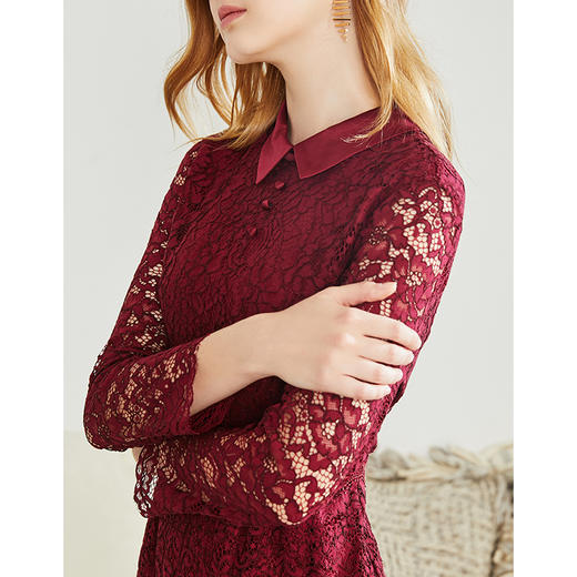 EITIE爱特爱秋季新款洋气翻领镂空蕾丝钩花收腰百褶连衣裙女6007727 商品图2