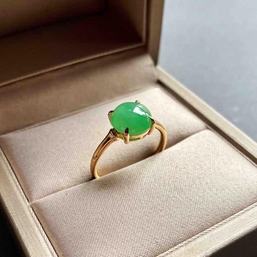 冰种阳绿翡翠蛋面戒指18k黄金镶嵌 商品图5