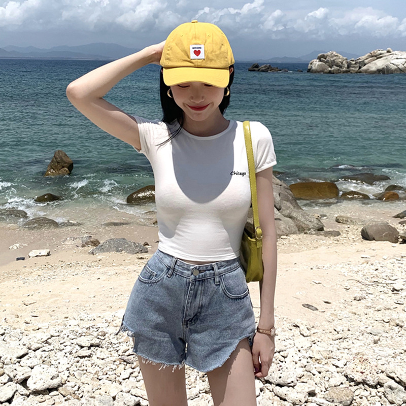 忌平庸女装2020夏季新款短款修身显瘦刺绣英文母字短袖T恤女紧身高腰JPY带授权招加盟代理