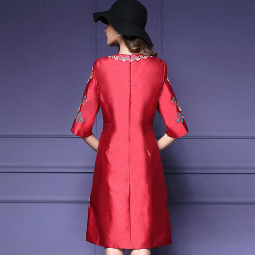 HXYY-A425新款民族风重工刺绣花七分袖连衣裙 商品图1