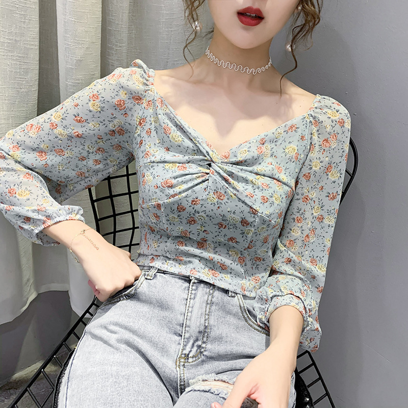 忌平庸女装实拍2020新款甜美百搭v领小碎花韩版修身显瘦长袖雪纺上衣女JPY带授权招加盟代理