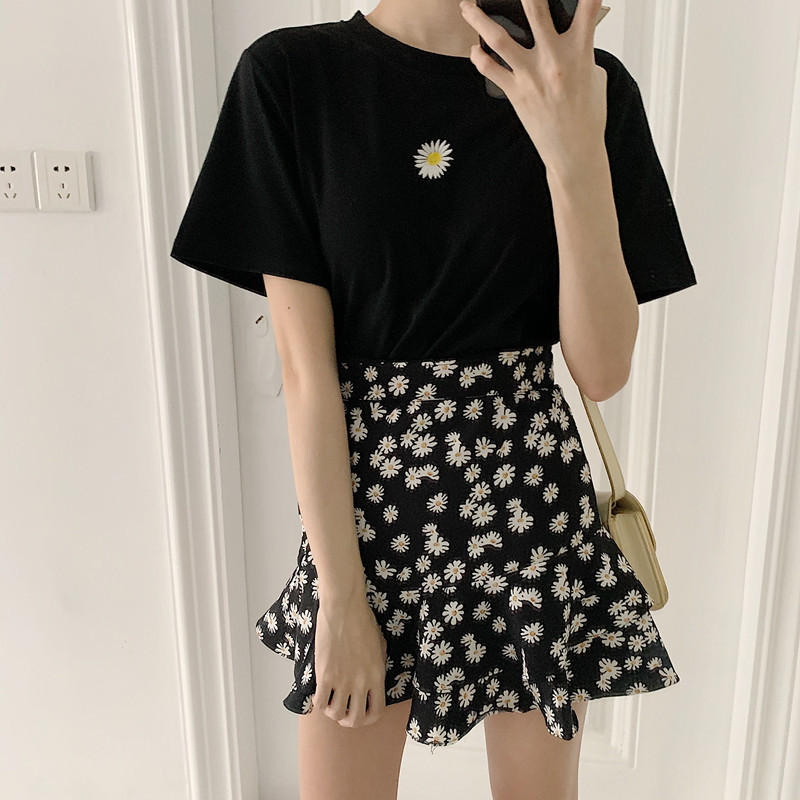 忌平庸女装2020夏季爆款韩版小雏菊碎花高腰显瘦半身裙女时尚套装JPY带授权招加盟代理