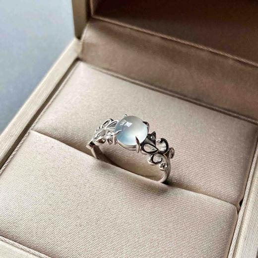 高冰到玻璃种翡翠蛋面戒指18k白金钻石镶嵌 商品图5