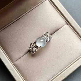 高冰到玻璃种翡翠蛋面戒指18k白金钻石镶嵌