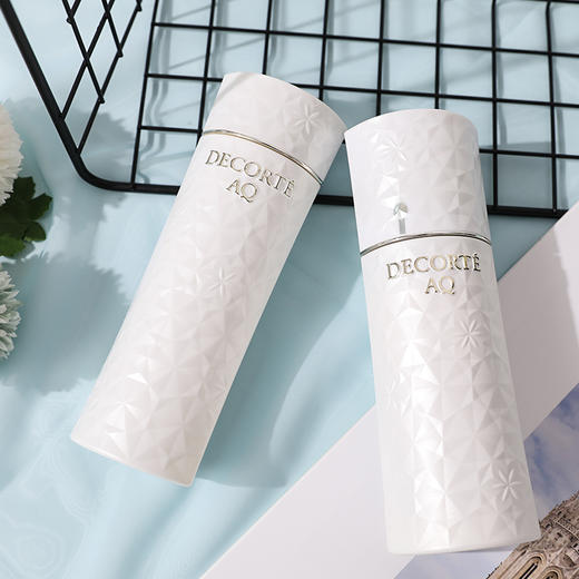 黛珂 AQ白檀 亮采亮白 保湿修复水乳 植物成分活肤亮白 200ML水/200ML乳液COSME  DECORTE/cosme decorte 商品图5