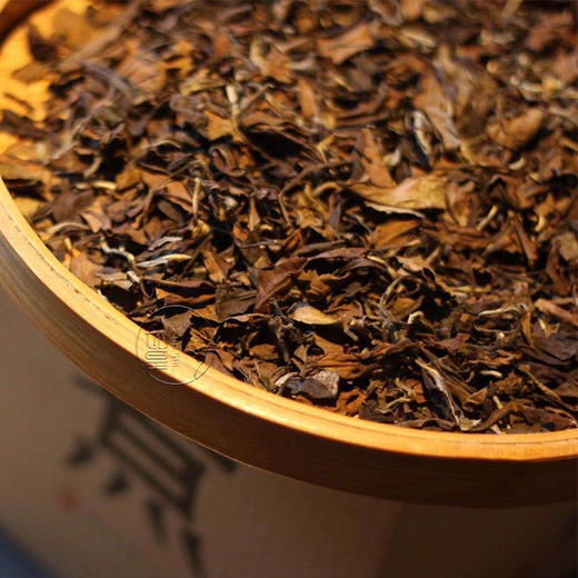 十年窖藏老树白茶