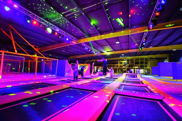 crazyjump蹦床单人299元蹦床蹦迪疯狂摇摆桥全场通玩一整天