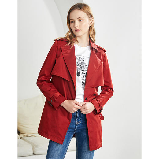 EITIE爱特爱女装秋季新款洋气复古经典翻领双排扣风衣外套女6004707 商品图4