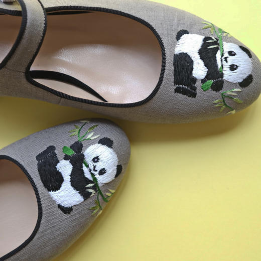 熊猫手绣搭扣平跟鞋 panda strap flat shoes
