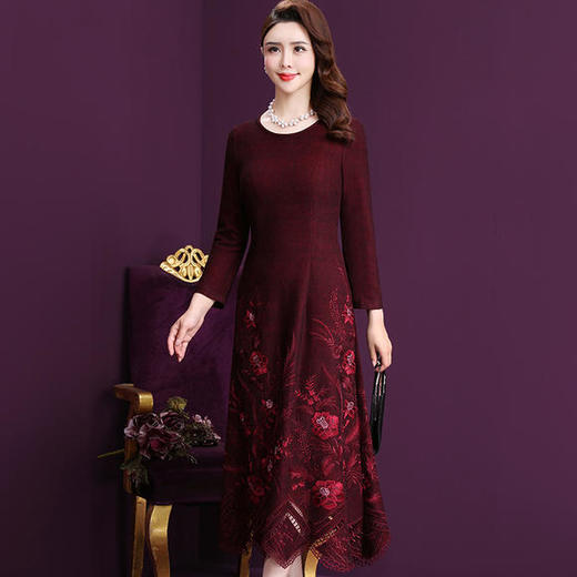 WXY-M1-6567新款优雅气质修身圆领长袖手工刺绣中长款连衣裙 商品图1