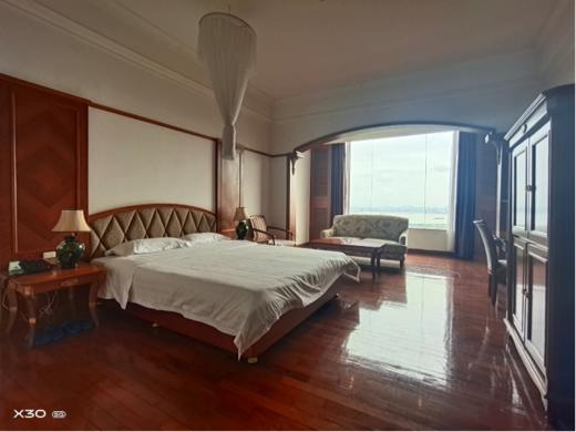 莲花山标准大床套房标准大床套房 商品图0