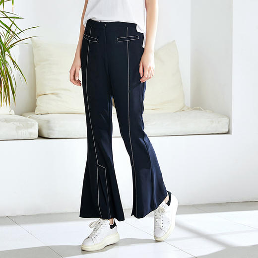 EITIE爱特爱秋季新款时尚显瘦洋气明线装饰喇叭长裤女休闲裤6005707 商品图3