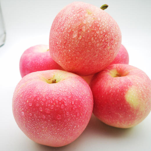 陕西嘎啦苹果山人优选农家自种植自然成熟果肉饱满一口下去浑身被滋润