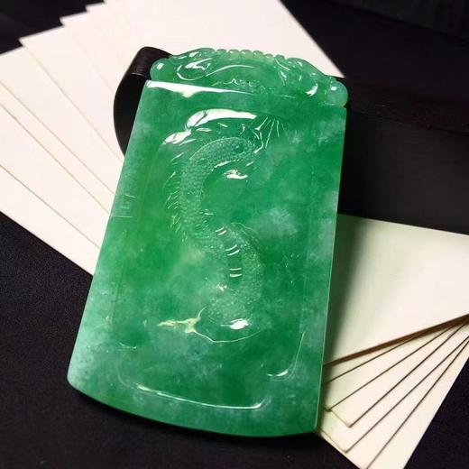 87465 翡翠满色阳绿龙牌 - 优石客