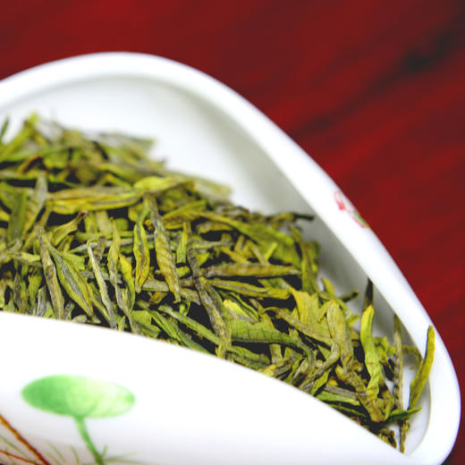 【爱心消费助农】旧街白茶盒装茶叶200g