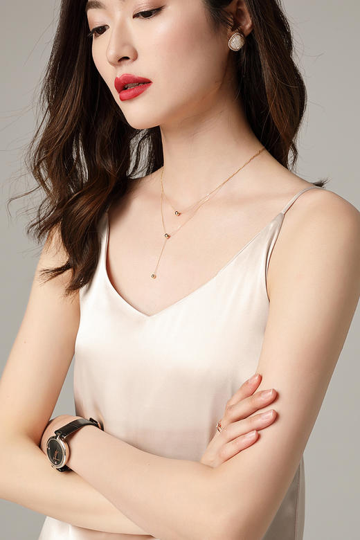 原价299特卖价59月诗霓仿真丝吊带缎面女款v领无袖吊带es6801ouaaa