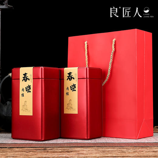 春晓肉桂 来自武夷山正岩产区碧石岩，茶山面朝南，受日晒时间长，茶汤甜度高，带有花果香味，韵长味佳，性价比极高，适合作为日常口粮茶。 商品图2