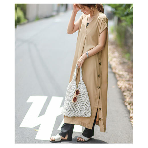 YYDSM-ah0117新款潮流时尚气质宽松V领侧边扣连衣裙TZF 商品图1