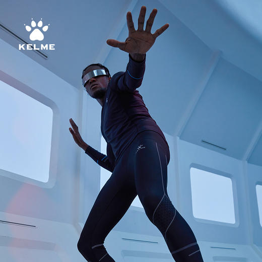 卡尔美春夏新款男士弹力紧身运动速干衣 商品图2