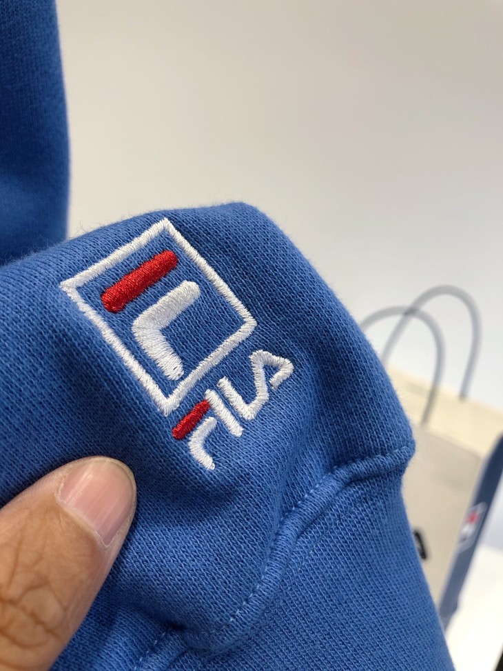 最新五彩色fila菲乐2020最新专柜秋季刺绣套头卫衣