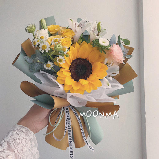 鲜花礼物【绿色小手菊】小花束送爱人闺蜜女生朋友花店送货上门 商品图0