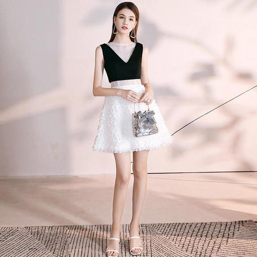 SYFS19070新款时尚名媛气质短款礼服裙（马夹可拆卸） 商品图1