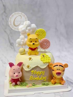 #Winnie the Pooh#维尼熊/小熊维尼/跳跳虎/小猪# 忌廉蛋糕（默认自提，收费配送请联系客服）
