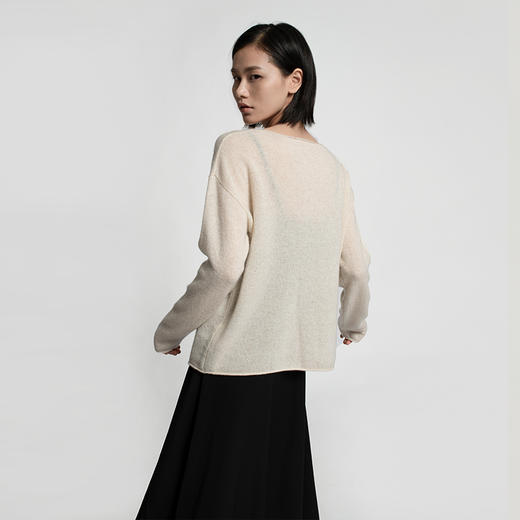 2020经典款女士纯山羊绒一字领稀针条纹套头衫 商品图3