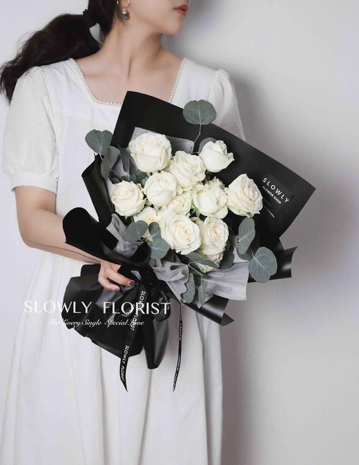 留白-白玫瑰花束 商品图0