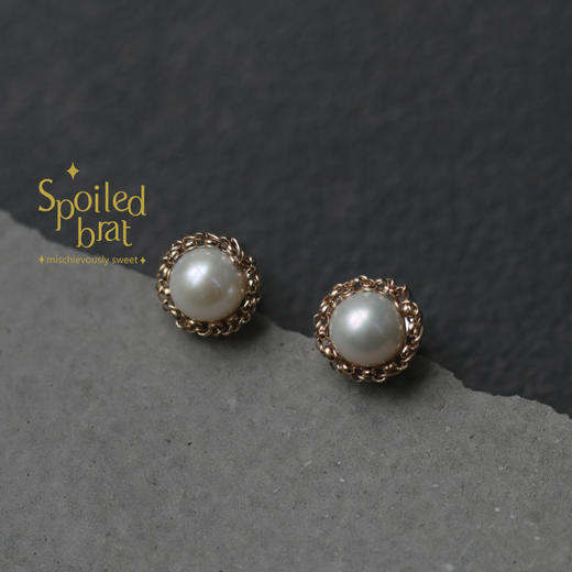 spoiledbrat jewelry麻花编织珍珠耳钉 商品图1