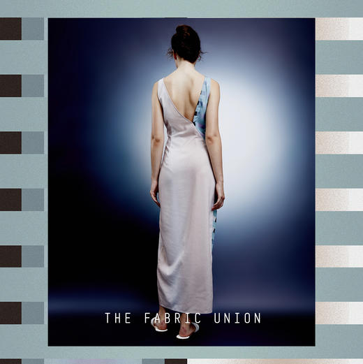 THE FABRIC UNION「高贵的野蛮人」系列服装 ⽆袖V领连⾐裙 现货 商品图2