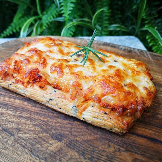 千层肉松香肠小披萨