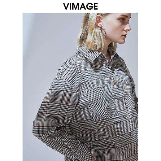 VIMAGE纬漫纪女装秋款宽松个性中性男友风格纹衬衫女V1409009 商品图2