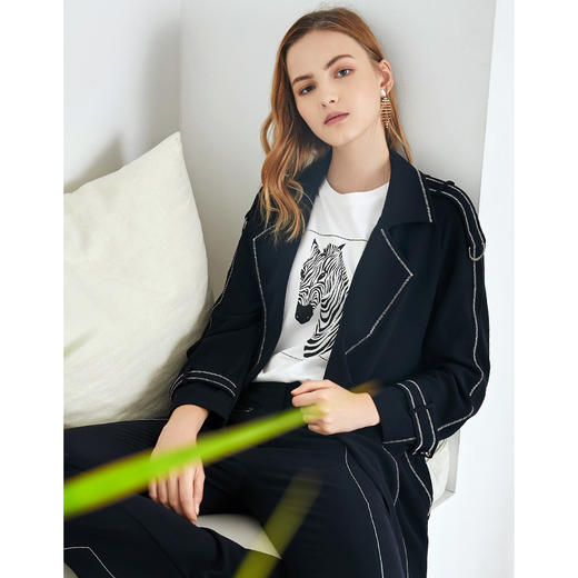 EITIE爱特爱秋季新款时尚通勤休闲舒适显瘦收腰风衣长外套女6004703 商品图1