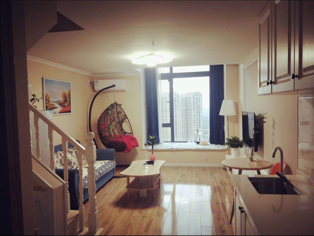 自助酒店浪漫情侣loft套房宜宿自助酒店公寓