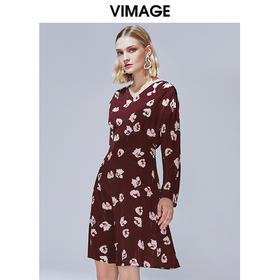 VIMAGE纬漫纪秋款复古印花显瘦V领收腰A字连衣裙女显瘦V1407011