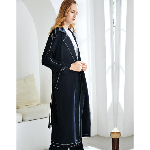 EITIE爱特爱秋季新款时尚通勤休闲舒适显瘦收腰风衣长外套女6004703 商品图3