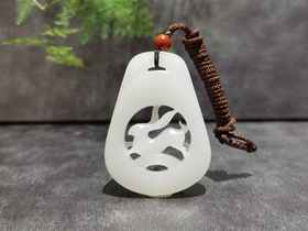 【御珠宫坊】羊脂白玉兔挂件