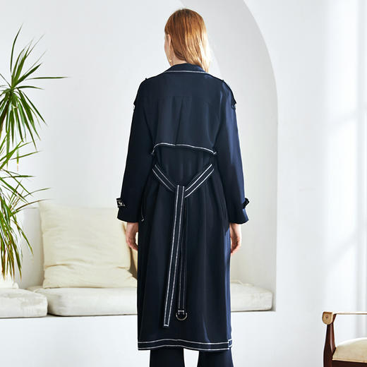 EITIE爱特爱秋季新款时尚通勤休闲舒适显瘦收腰风衣长外套女6004703 商品图2