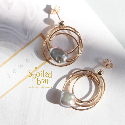 spoiledbrat jewelry多圈银色异形珍珠耳环 商品图0