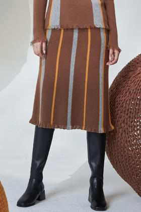  秋冬 羊绒撞色小A裙 SJF92W156N