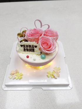 鲜花敲敲蛋糕
