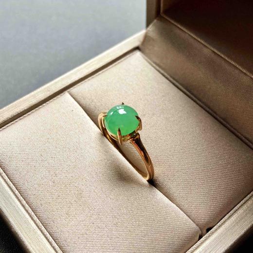 冰种阳绿翡翠蛋面戒指18k黄金镶嵌 商品图4
