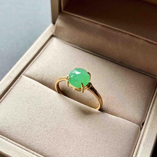 冰种阳绿翡翠蛋面戒指18k黄金镶嵌 商品图6