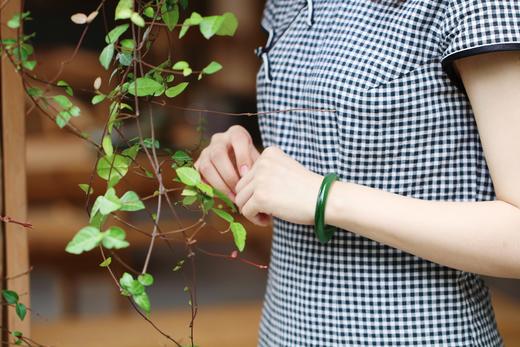 [ 探春 ]  和田碧玉手镯 |  碧色浓郁浑厚，质地细腻，风雅高贵 商品图4