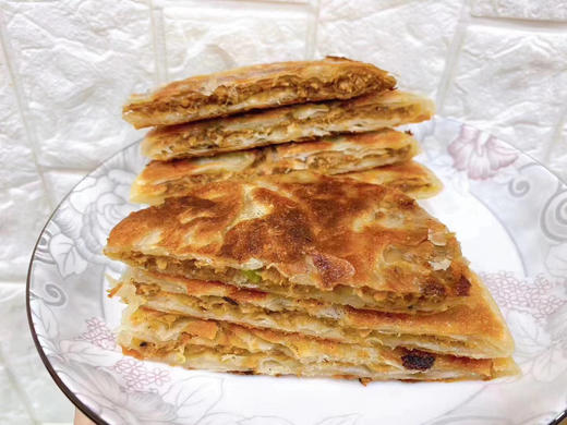 【快手美食】酥皮·牛肉馅饼🥙
采用传统工艺、酥皮，牛肉馅～
精选真材实料、味之佳品、食之安全！一包十张！ 商品图1