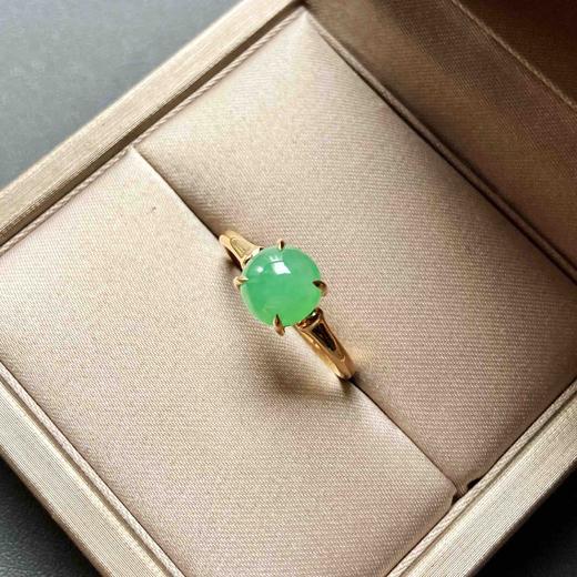 冰种阳绿翡翠蛋面戒指18k黄金镶嵌 商品图5