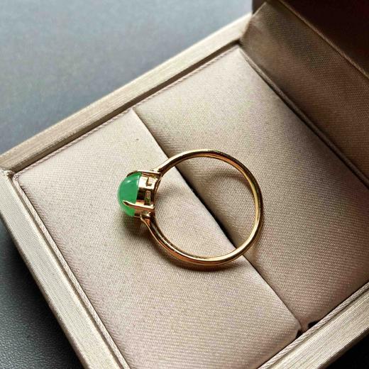 冰种阳绿翡翠蛋面戒指18k黄金镶嵌 商品图7