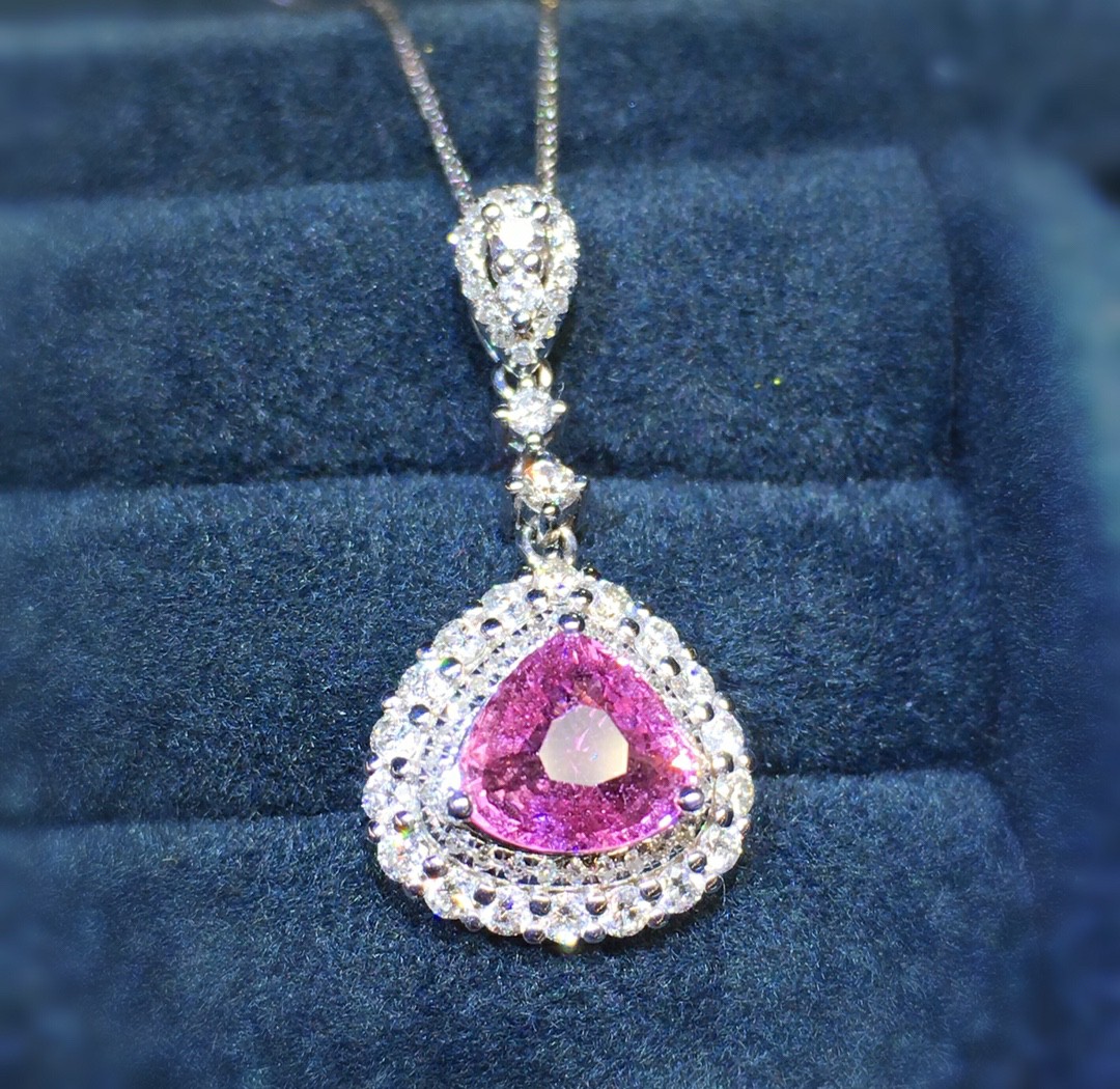 13克拉金重1.89g天然无烧帕帕拉恰蓝宝石吊坠