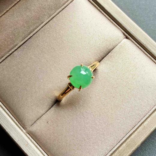 冰种阳绿翡翠蛋面戒指18k黄金镶嵌 商品图0